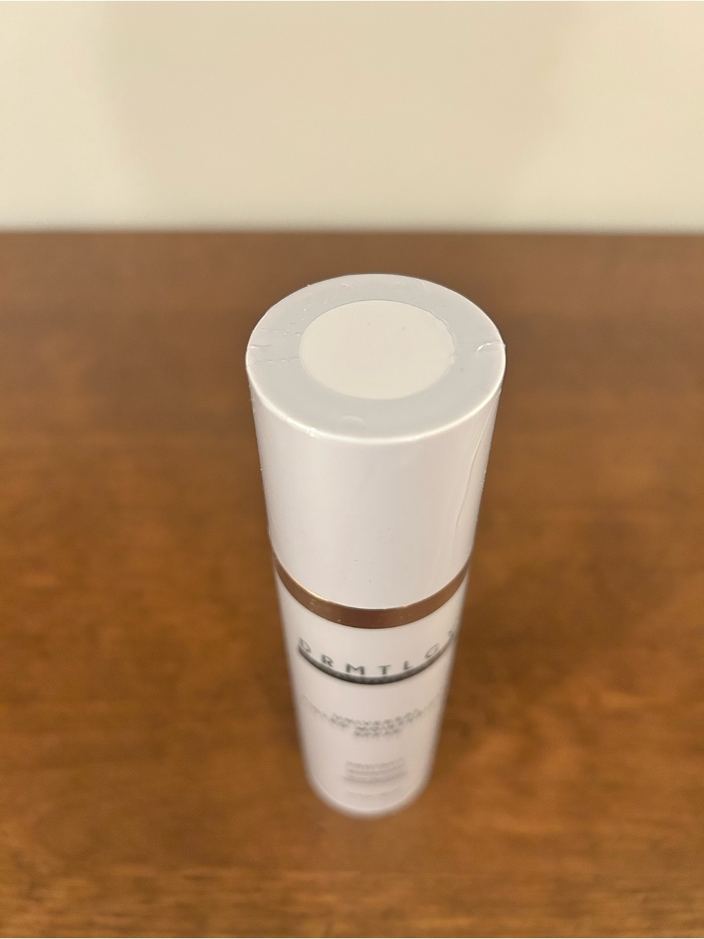 Tinted Moisturizer SPF46 - Picture 2 of 7